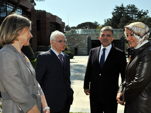 Cumhurbaşkanı Gül, Dünyaca Ünlü Beyin Cerrahı Gazi Yaşargil'i Kabul Etti
