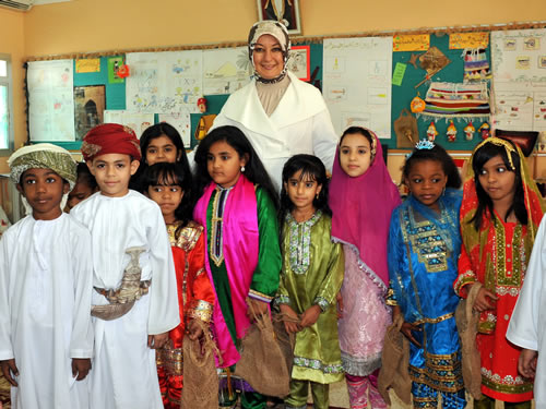 Bayan Gül, Omanlı Çocuklarla