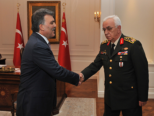 Cumhurbaşkanı Gül, Genelkurmay Başkanı Koşaner'i Kabul Etti