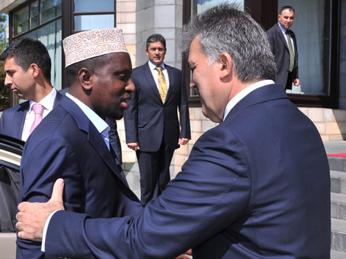 Cumhurbaşkanı Gül’den Somali Açıklaması: “Yaşanan Acılar İslam Dünyasının Katkılarıyla Azaltılacak”