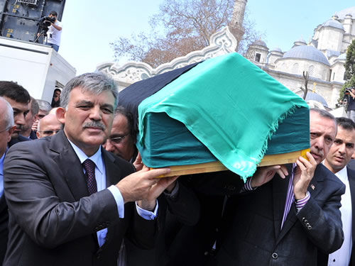 Cumhurbaşkanı Gül, Tenzile Erdoğan’ın Cenaze Törenine Katıldı