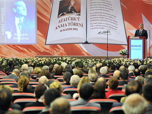 “İnsanlık, Atatürk’ün Milletimizin Yücelmesi İçin Verdiği Mücadeleye Bugün de Büyük Bir Hayranlık Duymaktadır”
