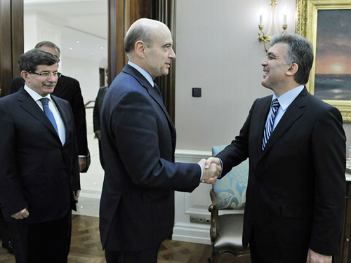 Cumhurbaşkanı Gül, Fransa Dışişleri Bakanı Juppe’yi Kabul Etti