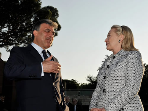 Cumhurbaşkanı Gül, ABD Dışişleri Bakanı Clinton’ı Kabul Etti