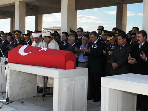 Cumhurbaşkanı Gül, Şehit Binbaşı Başayar’ın Cenaze Törenine Katıldı
