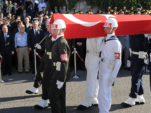Cumhurbaşkanı Gül, Şehit Binbaşı Başayar’ın Cenaze Törenine Katıldı