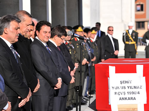 Cumhurbaşkanı Gül, Şehit Çavuş Yılmaz’ın Cenaze Törenine Katıldı