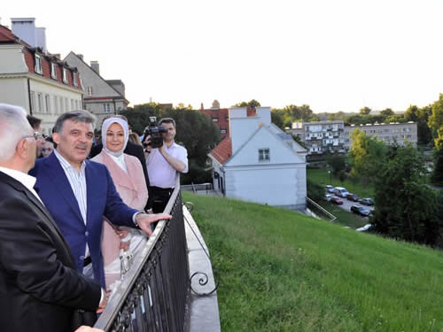 Cumhurbaşkanı Gül Polonya'da Eski Şehri Gezdi