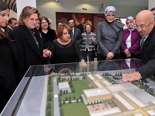 Bayan Gül, Metin Sabancı Okulları’nın Açılış Törenine Katıldı