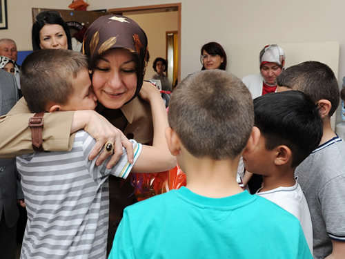 Bayan Gül, Çanakkale’de Çocuklarla Bir Araya Geldi