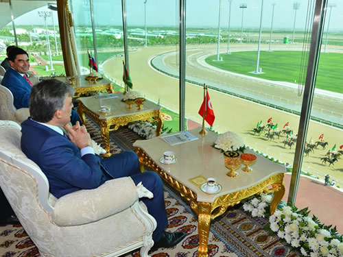 Cumhurbaşkanı Gül, Atçılık Bayramı Kutlamalarının Açılış Törenine Katıldı 